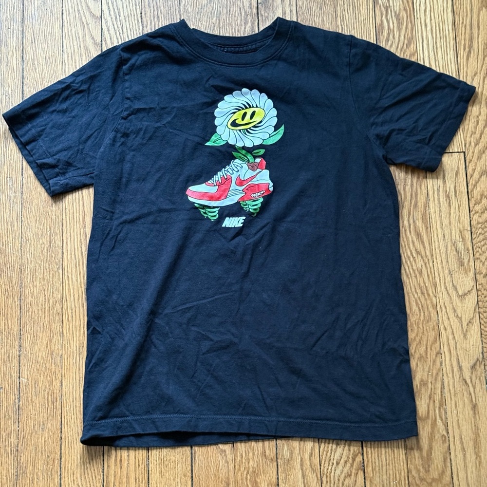 Nike Kids Black Graphic T-Shirt - Size XL